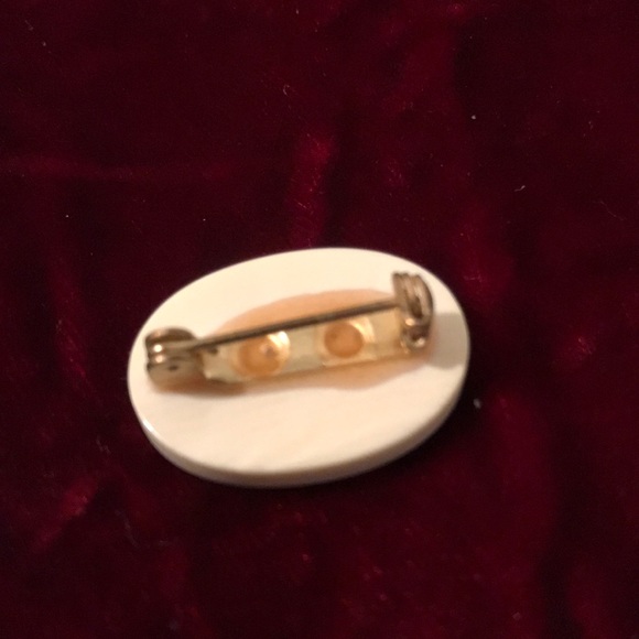 Vintage Carved Canadian Goose Scrimshaw Pin Brooch - Picture 3 of 4